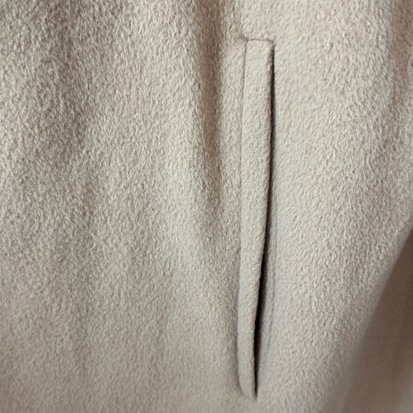 Vintage Kashmiracle Tan Coat with Faux Fur Collar - Picture 7 of 13